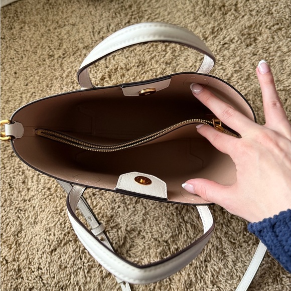 Kate Spade Bleecker Tote - Picture 3 of 7